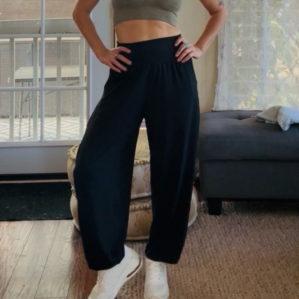 Lululemon Rulu drapey high-rise yoga jogger